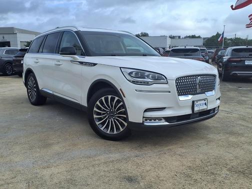 Pristine White Metallic Tri-Coat 2022 Lincoln Aviator Reserve