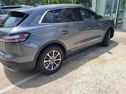 Asher Gray Metallic Clearcoat 2023 Lincoln Nautilus Standard