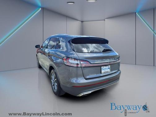 Asher Gray Metallic Clearcoat 2022 Lincoln Nautilus Standard