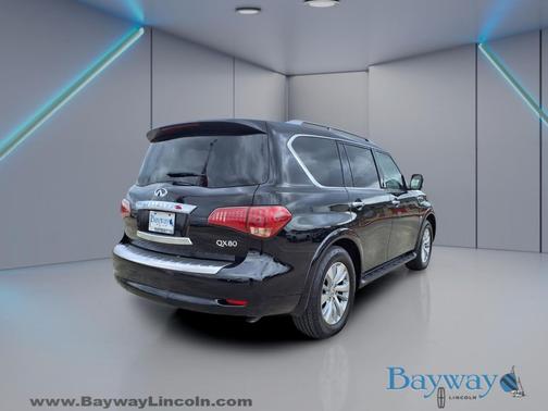 2017 INFINITI QX80 Base