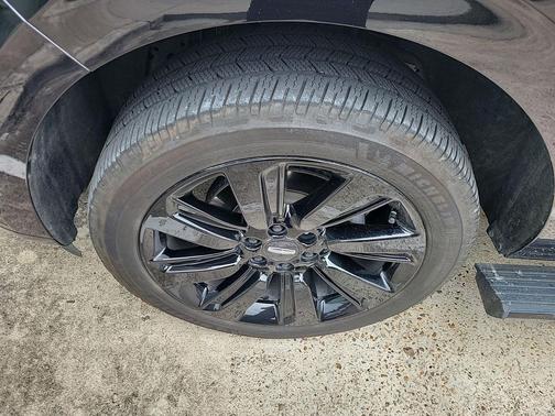 Infinite Black Metallic Clearcoat 2023 Lincoln Navigator Reserve