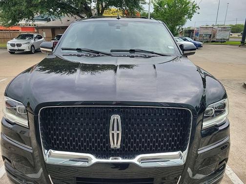 Infinite Black Metallic Clearcoat 2023 Lincoln Navigator Reserve