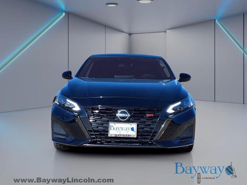 2023 Nissan Altima SR FWD