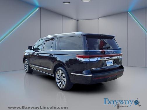 2024 Lincoln Navigator Premiere