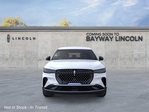 White Platinum Metallic Tri-Coat 2026 Lincoln Nautilus Premiere