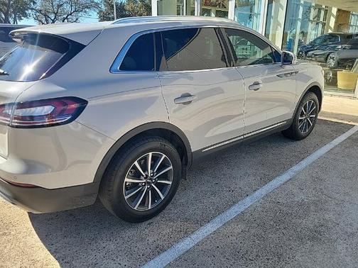 2022 Lincoln Nautilus STANDARD