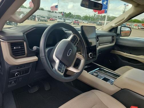 Star White Metallic Tri-Coat 2023 Ford Expedition Max Limited