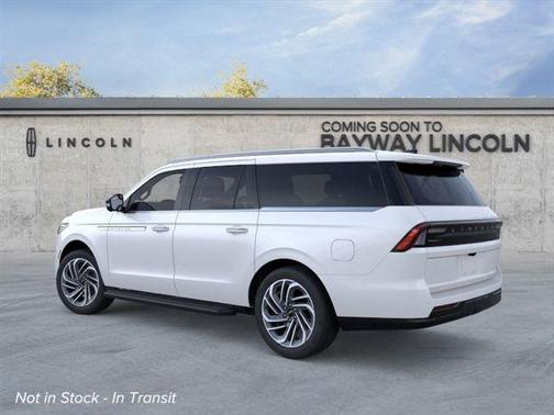 Star White Metallic Tri-Coat 2026 Lincoln Navigator Premiere