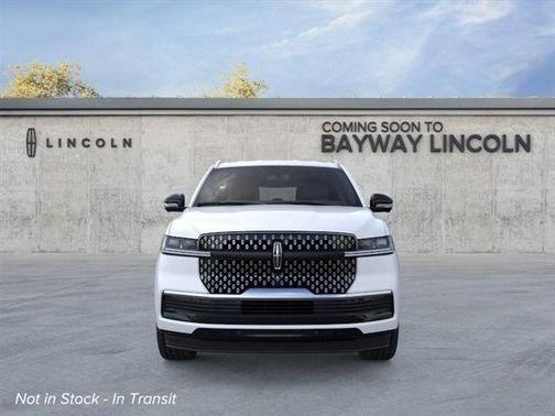 Star White Metallic Tri-Coat 2026 Lincoln Navigator Premiere