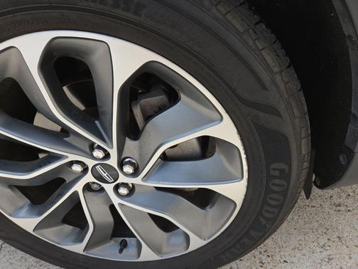 White 2022 Lincoln Nautilus Reserve