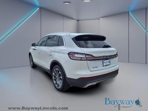 White 2022 Lincoln Nautilus Reserve