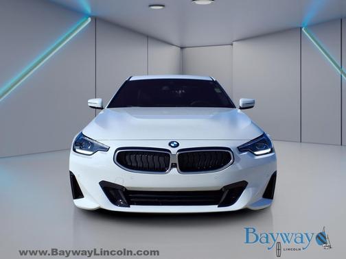 2025 BMW 230 230i
