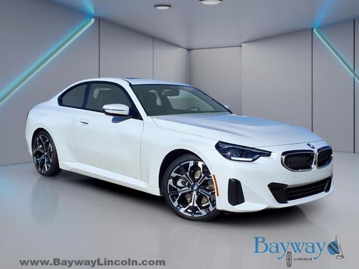 2025 BMW 230 230i