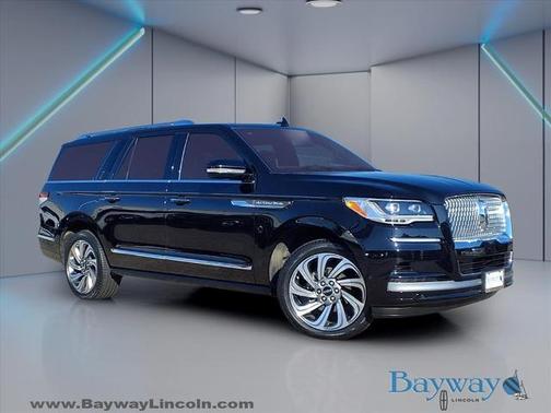 2023 Lincoln Navigator L RESERVE