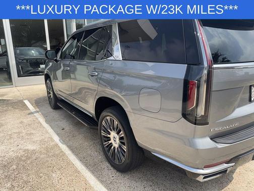 Argent Silver Metallic 2023 Cadillac Escalade Luxury