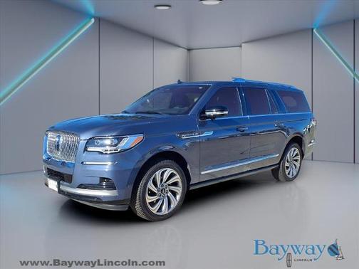 2023 Lincoln Navigator L RESERVE