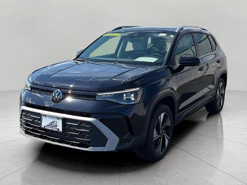 Deep Black Pearl 2025 Volkswagen Taos 1.5T SE