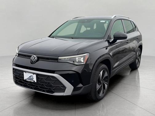 Deep Black Pearl 2025 Volkswagen Taos 1.5T SE