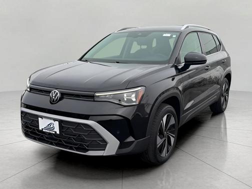 Deep Black Pearl 2025 Volkswagen Taos 1.5T SE