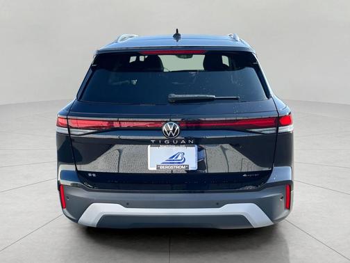 2025 Volkswagen Tiguan 2.0T SE 4MOTION