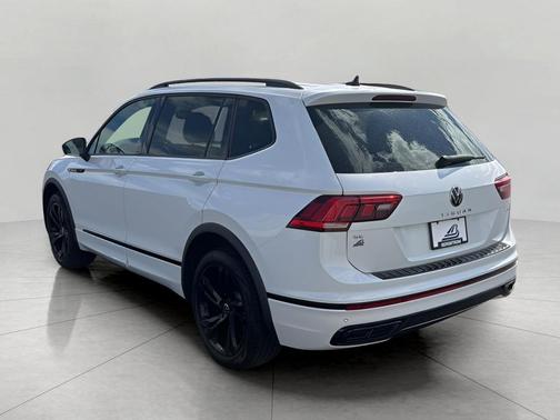 WHITE 2023 Volkswagen Tiguan 2.0T SE R-Line Black 4MOTION