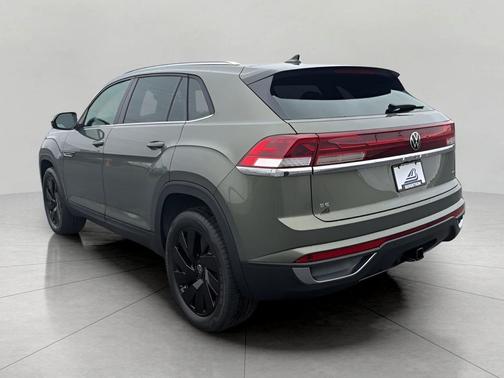 avocado green pearl 2026 Volkswagen Atlas Cross Sport 2.0T SE w/Technology 4MOTION