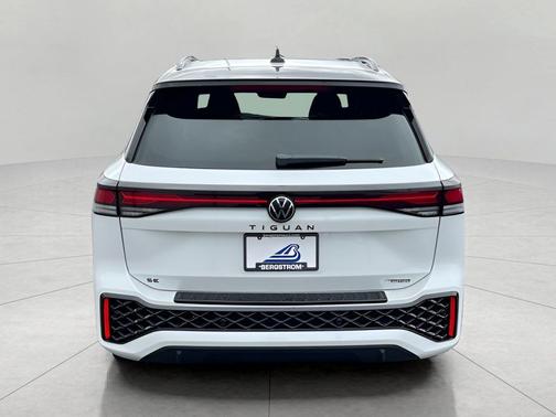 2025 Volkswagen Tiguan 2.0T SE R-Line Black 4MOTION