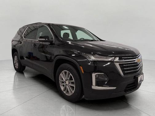 Mosaic Black Metallic 2023 Chevrolet Traverse LT Cloth