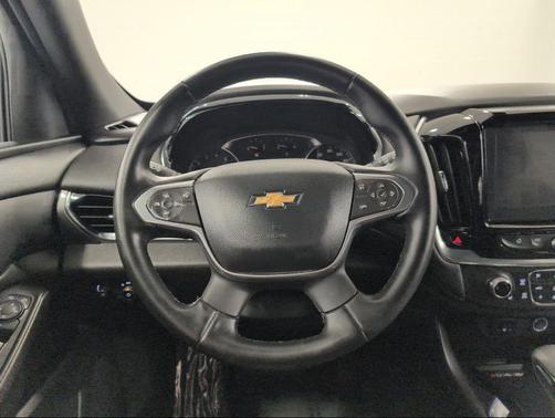Mosaic Black Metallic 2023 Chevrolet Traverse LT Cloth