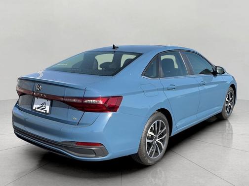 Monterey Blue Pearl 2026 Volkswagen Jetta 1.4T SE