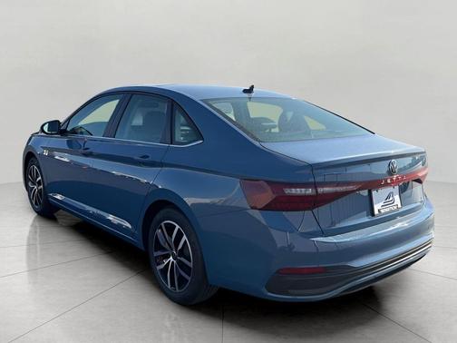 Monterey Blue Pearl 2026 Volkswagen Jetta 1.4T SE