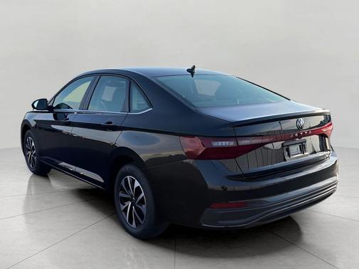 Deep Black Pearl 2026 Volkswagen Jetta 1.4T S