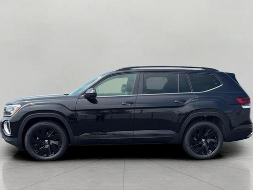 Deep Black Pearl 2026 Volkswagen Atlas 2.0T SE w/Technology 4MOTION