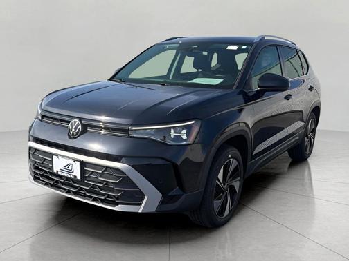 Deep Black Pearl 2025 Volkswagen Taos 1.5T SE