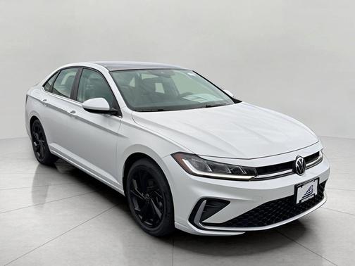 Opal White Pearl 2026 Volkswagen Jetta 1.4T SE