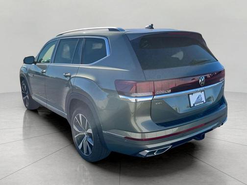Avocado Green Pearl 2026 Volkswagen Atlas 2.0T SEL Premium R-Line 4MOTION