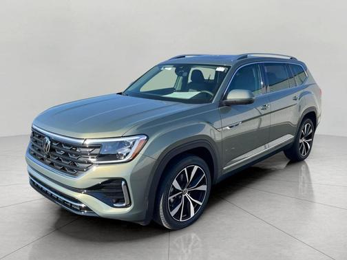 Avocado Green Pearl 2026 Volkswagen Atlas 2.0T SEL Premium R-Line 4MOTION