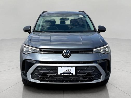 Platinum Gray Metallic 2025 Volkswagen Taos 1.5T S