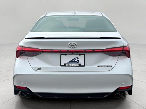 Wind Chill Pearl 2022 Toyota Avalon Touring