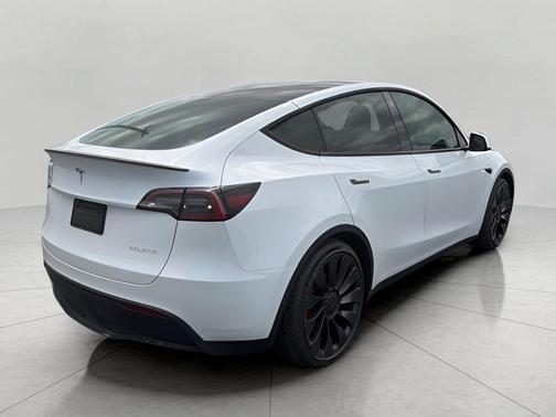 Pearl White Multi-Coat 2023 Tesla Model Y Performance Dual Motor All-Wheel Drive