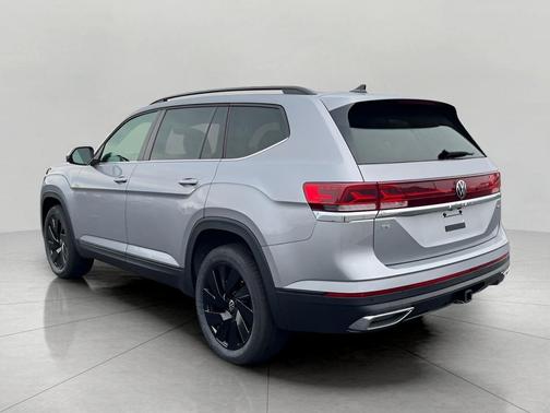 2025 Volkswagen Atlas 2.0T SE w/Technology 4MOTION