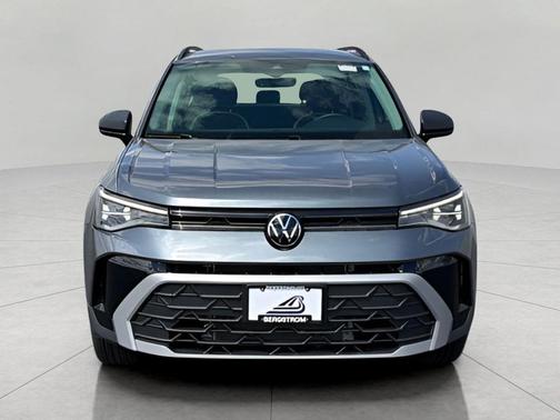 PLATINUM GRAY METALLIC 2025 Volkswagen Taos S 4MOTION
