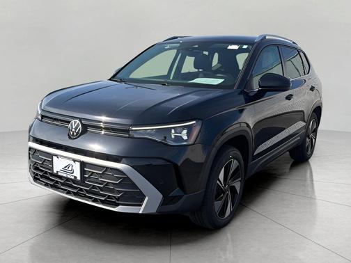 Deep Black Pearl 2025 Volkswagen Taos 1.5T SE