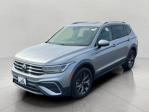 Pyrite Silver Metallic 2024 Volkswagen Tiguan 2.0T SE 4MOTION