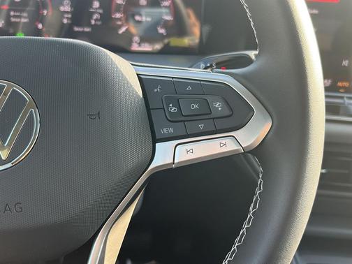 pyrite silver metallic 2026 Volkswagen Tiguan 2.0T SE