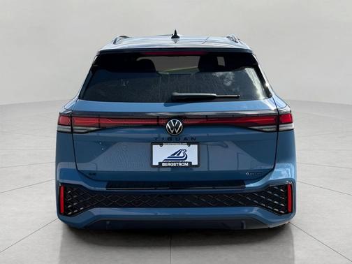 monterey blue pearl 2026 Volkswagen Tiguan 2.0T SE R-Line Black 4MOTION