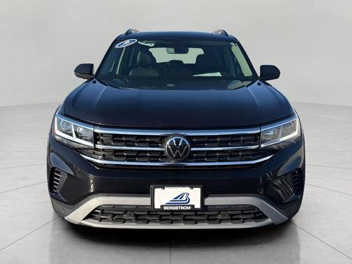 2023 Volkswagen Atlas 3.6L SE w/Technology