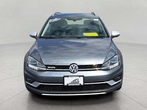 Platinum Gray Metallic 2019 Volkswagen Golf Alltrack TSI SE