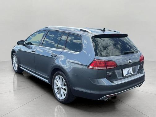 Platinum Gray Metallic 2019 Volkswagen Golf Alltrack TSI SE