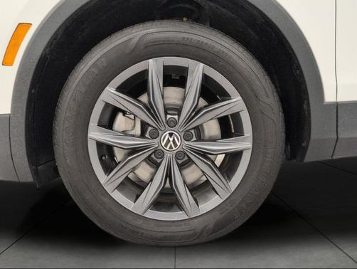 Opal White Pearl 2023 Volkswagen Tiguan 2.0T SE 4MOTION
